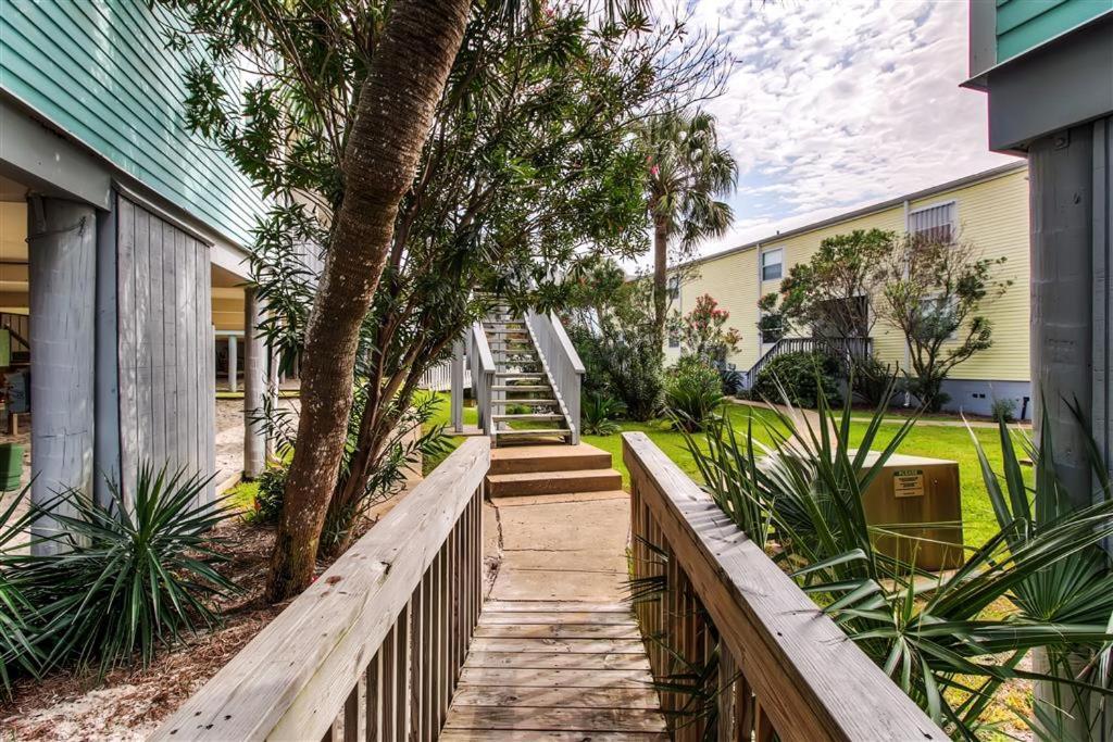 Renovated Pensacola Beach Condo With Community Pool! Extérieur photo